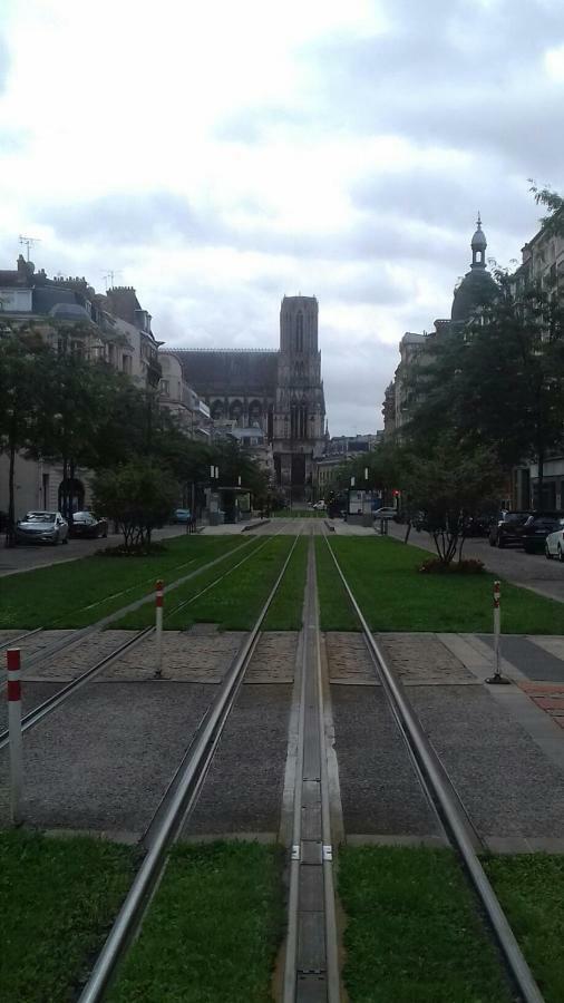 Reims La Romaine Экстерьер фото